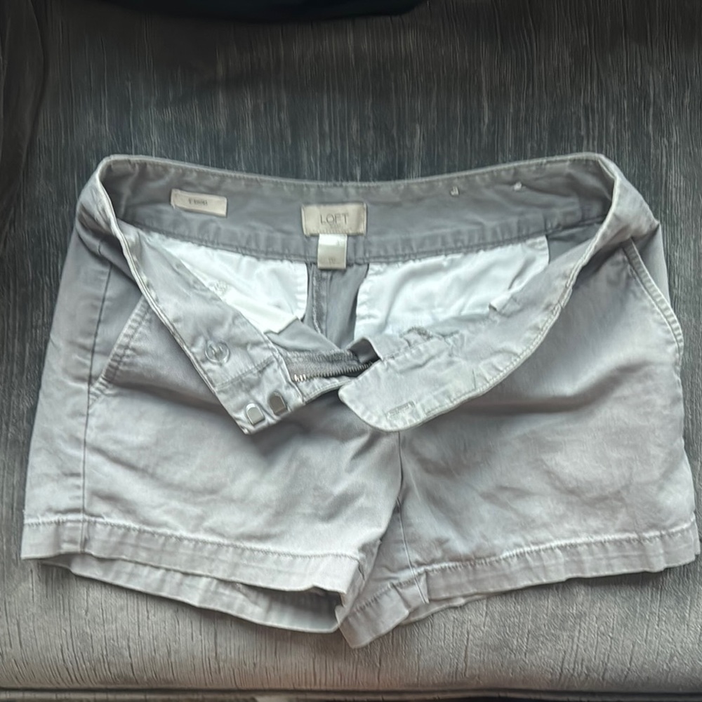 LOFT Women's Gray Shorts